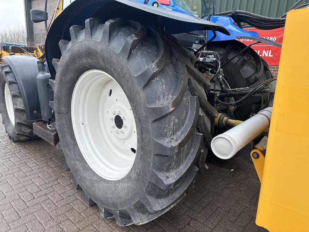 New Holland TSA 125