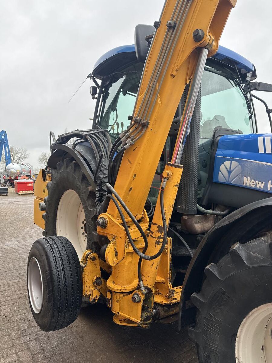 New Holland TSA 125
