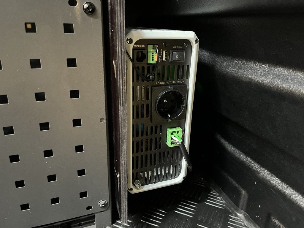 Volkswagen Caddy Cargo Maxi 2.0 TDI Comfort 123 PK Automaat Servicebus / Inrichting / Euro 6 / Schuifdeur L + R / 220V. / Airco / CarPlay / Camera / Trekhaak / Cruise Control / 29.300 KM !!