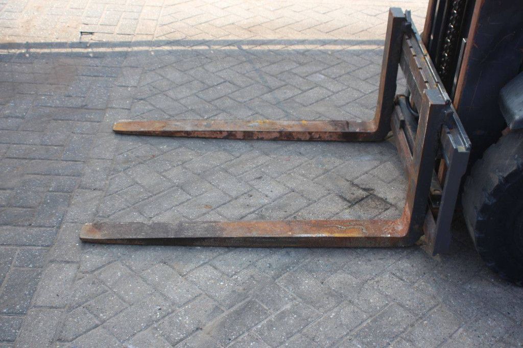 Linde H25D-02 Diesel-Gabelstapler 2500 kg 7 m 2014