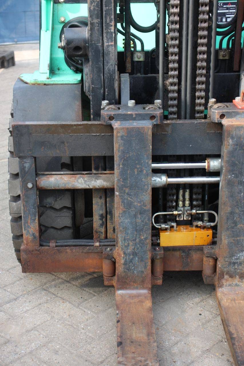 Gabelstapler Mitsubishi FD35N Diesel 3500 kg 3,0 m 2005