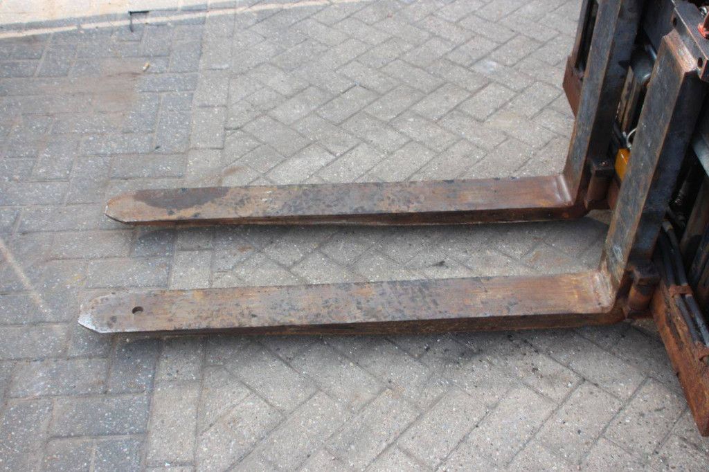 Gabelstapler Mitsubishi FD35N Diesel 3500 kg 3,0 m 2005