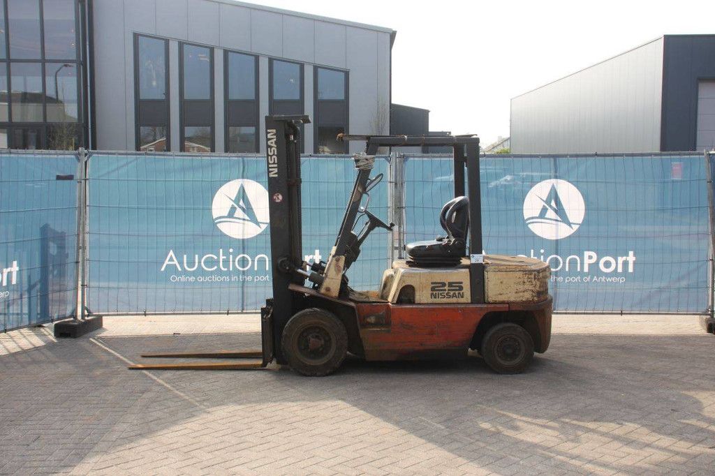 Gabelstapler Nissan FJ02A25 Diesel 2500 kg