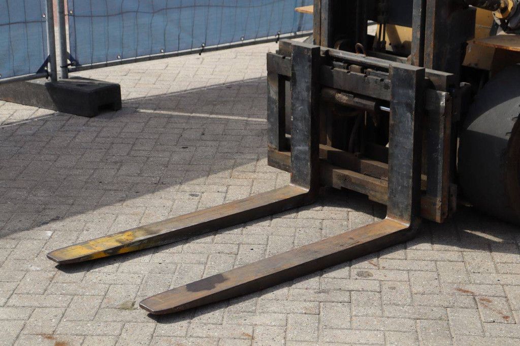 Caterpillar DP30 Diesel Forklift 3000kg 5.0m 1997