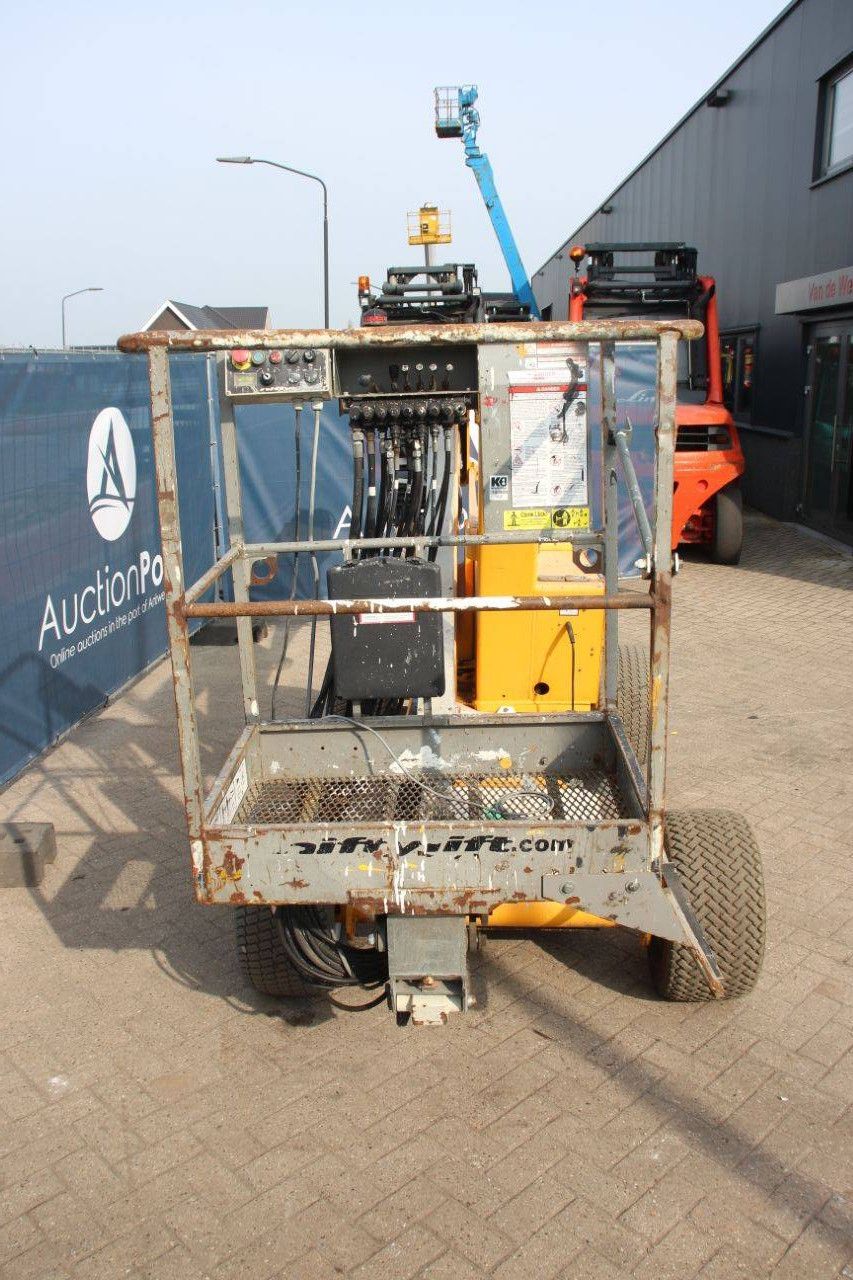 Nifty HR12NE Elektrische Gelenkteleskoparbeitsbühne 12,1 m 2012