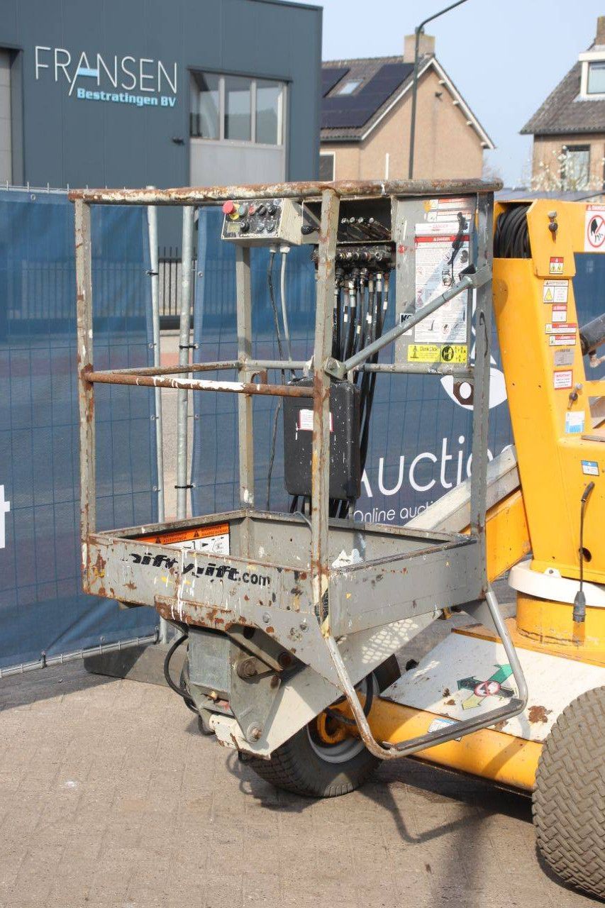 Nifty HR12NE Elektrische Gelenkteleskoparbeitsbühne 12,1 m 2012