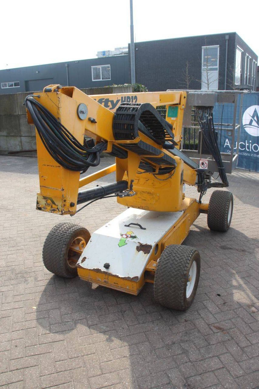 Nifty HR12NE Elektrische Gelenkteleskoparbeitsbühne 12,1 m 2011