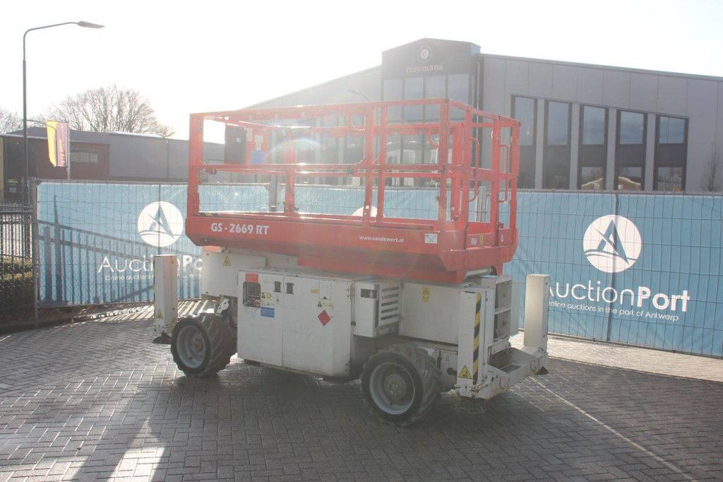 Scherenhebebühne Genie GS2669 RT Diesel 9,9 m 2016