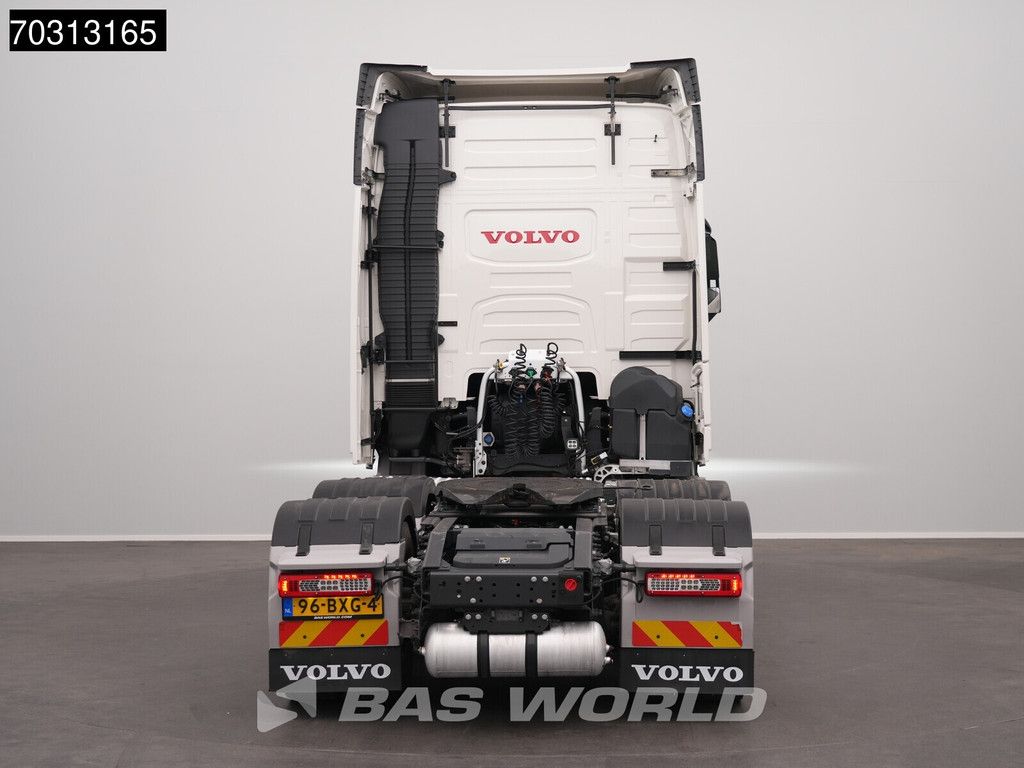 Volvo FH FH16 650 6X2 NL APK 01-2017 Full-Air Steeringaxle 2xTanks ACC Navi Alcoa's