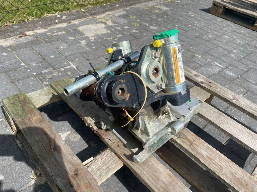 STEELWRIST TMX S30 -180HA | TILT QUICKCOUPLER | TILTING COUPLER | NEW