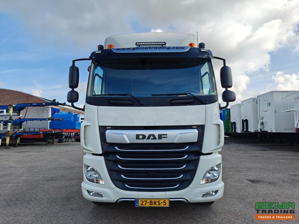 DAF CF 430 FAX 8x2/6 Day Cab Euro6D - Machine Transporter + 2-axle Trailer - Hydraulic Ramps - Removable 10,000L Water Tank - 20,000km! Original