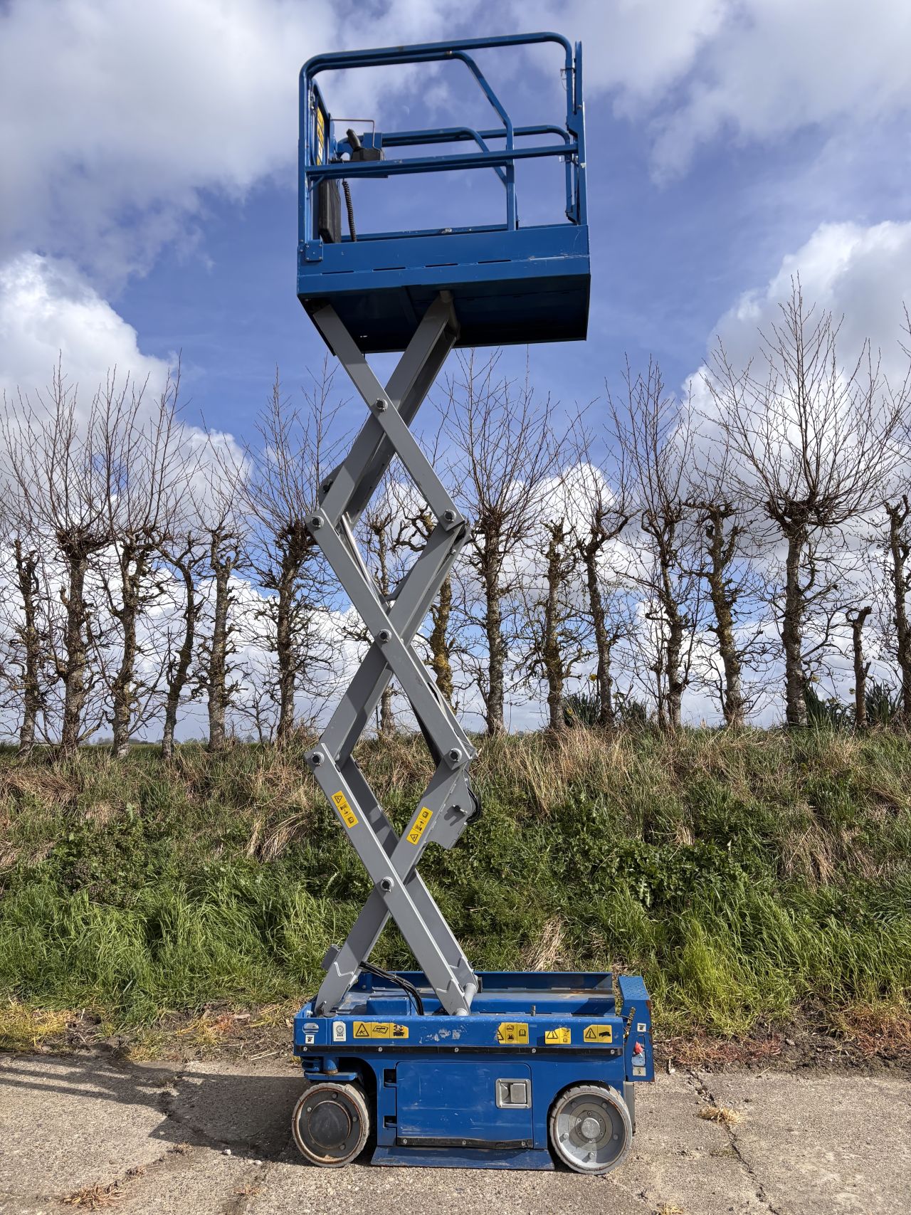 Elektrische schaarhoogwerker - 5,9m werkhoogte - 2021 - 155 uur