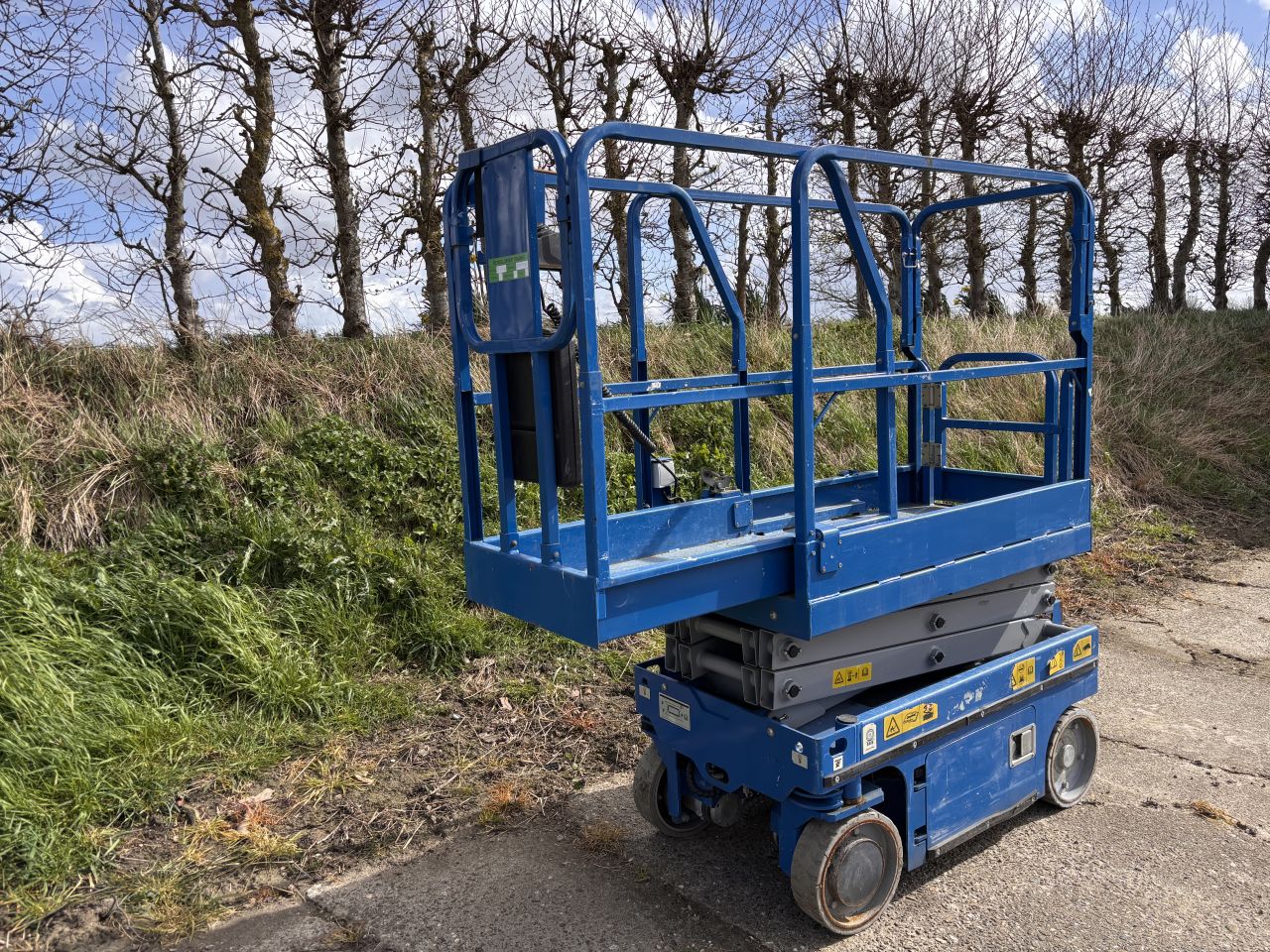 Elektrische schaarhoogwerker - 5,9m werkhoogte - 2021 - 155 uur