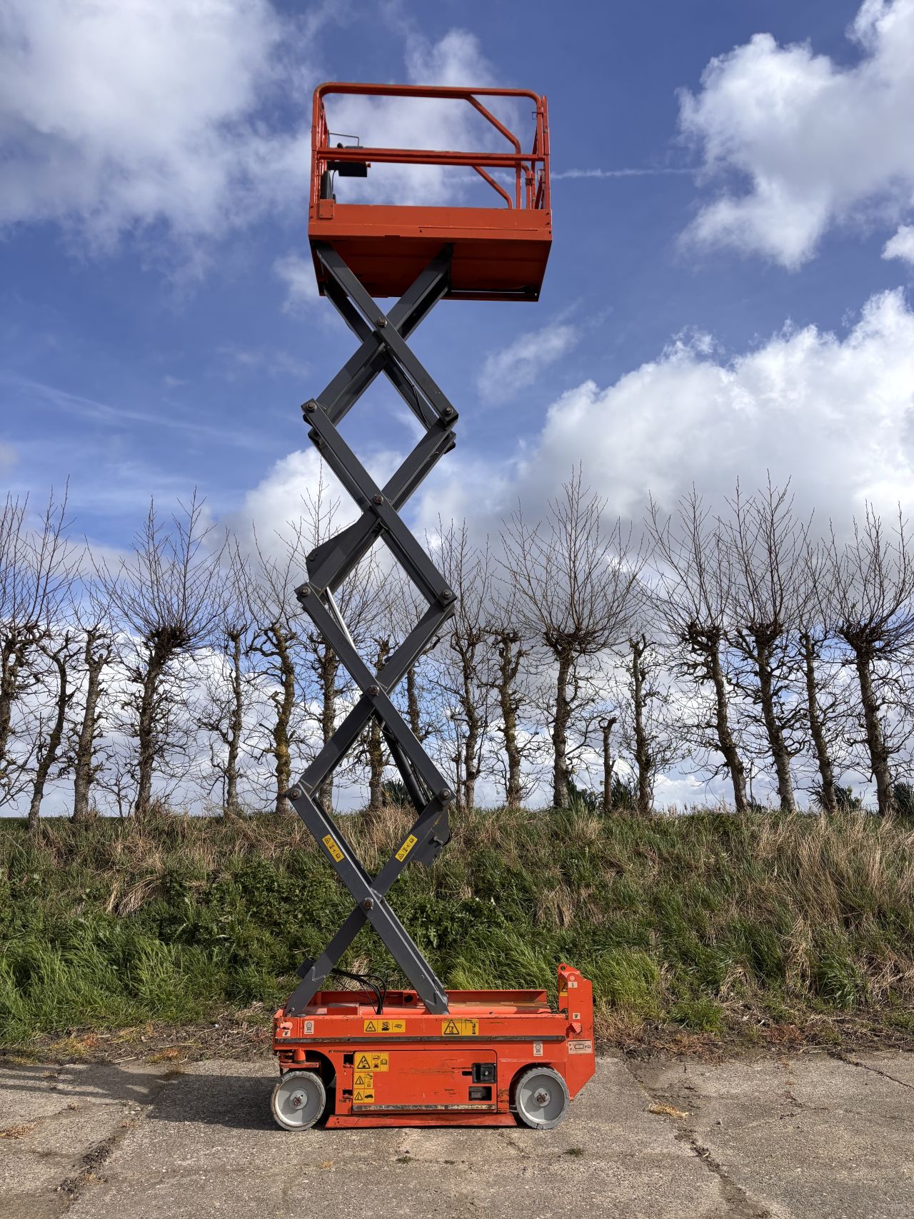 Elektrische schaarhoogwerker - 7,8m werkhoogte - 2021 - 283 uur
