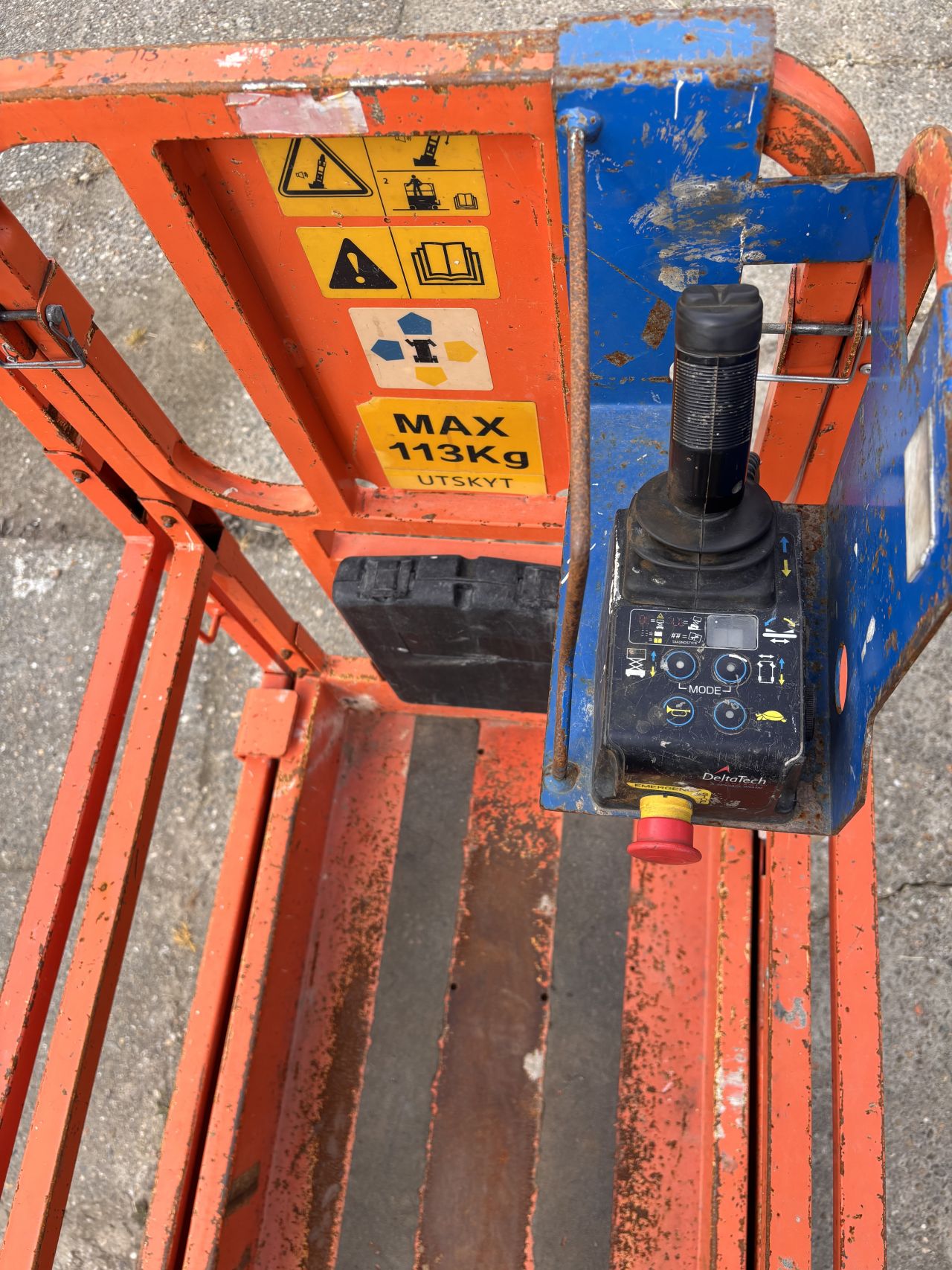 Elektrische schaarhoogwerker - 7,8m werkhoogte - 2021 - 283 uur