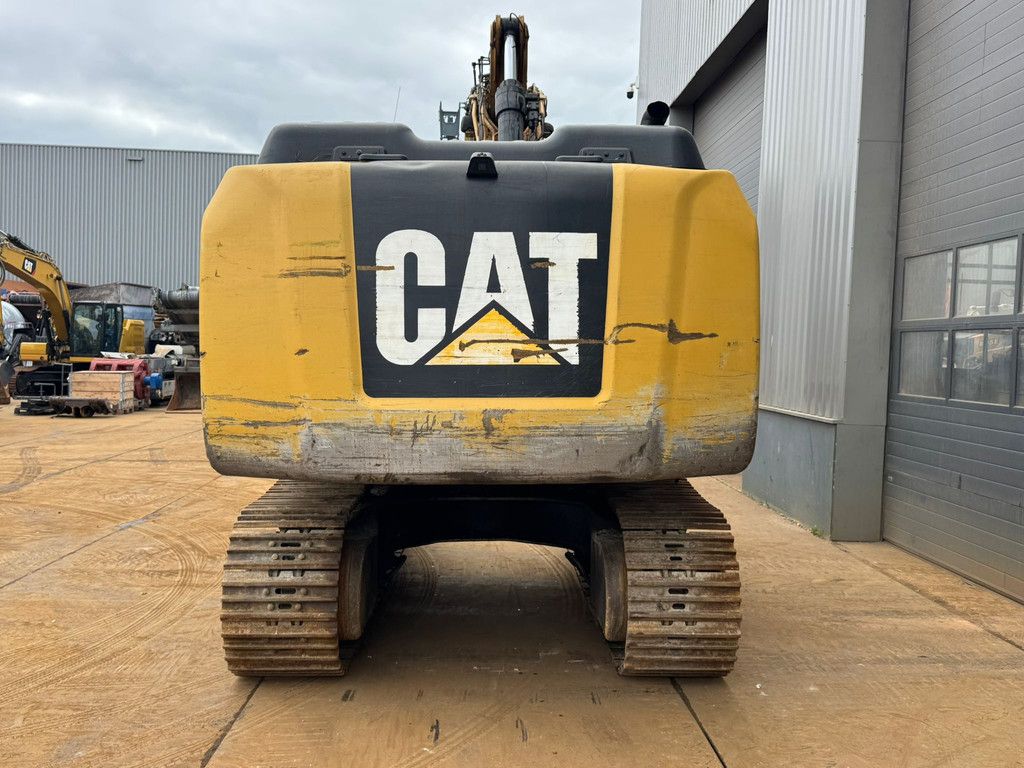 Caterpillar 323E