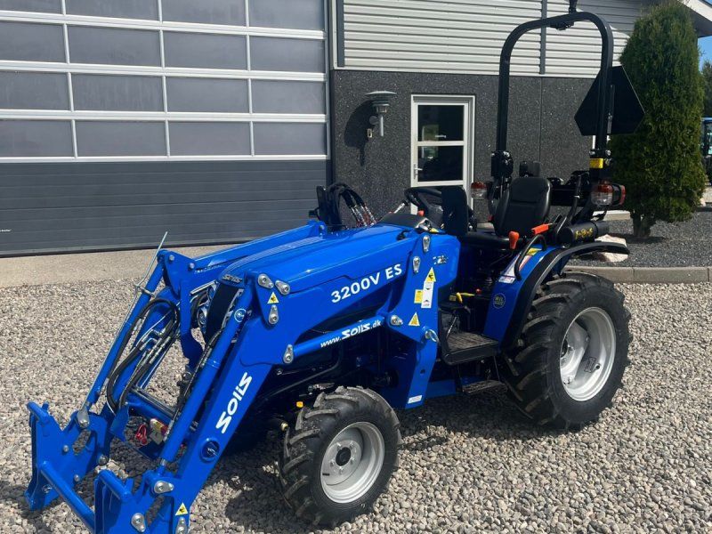 Solis S26 6+2 gearmaskine med Fuldhydraulisk frontlæsser