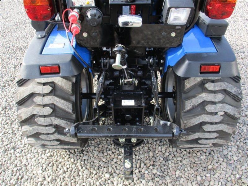 Solis 26 6+2 gearmaskine med Servostyrring og Industri hjul