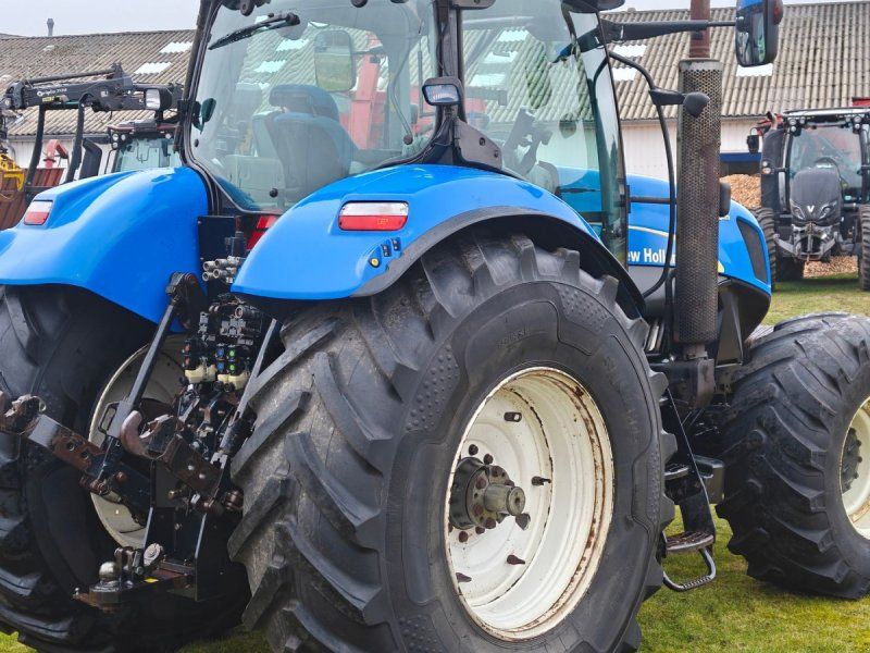 New Holland T7070 AutoCommand