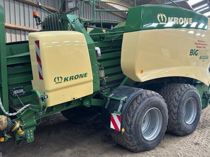 Krone Big Pack 1290 HDP II m/ Collect 1230 ballesamlervogn