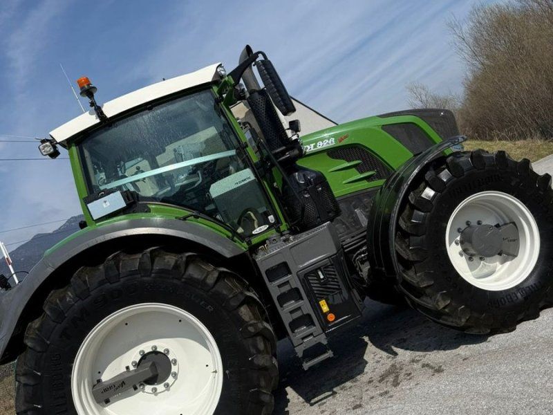 Fendt 828 Vario Profi+