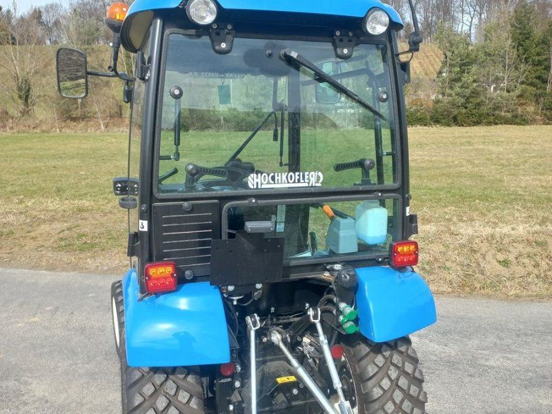 New Holland Boomer 25