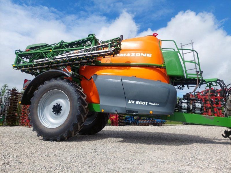 Amazone UX 860130m- 25cm dyseafstand