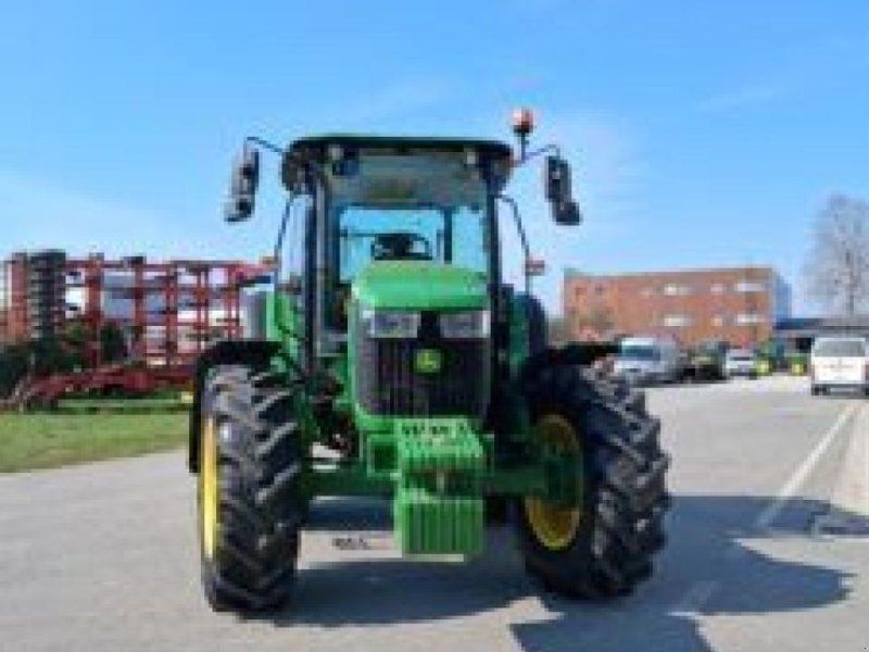 John Deere 6110M
