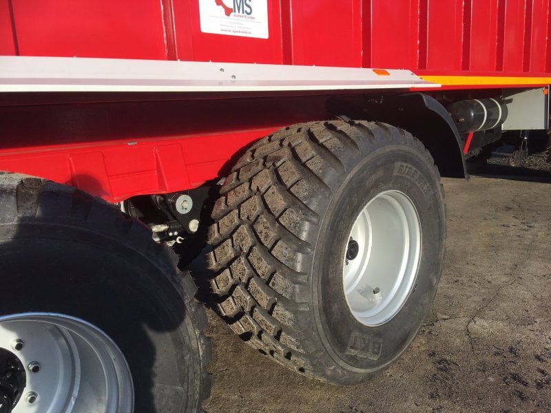 Kobzarenko TZP-27 24t 40m³ Lenkachse Deichselfederung