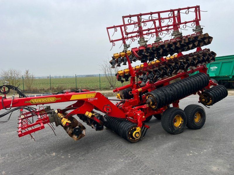 Väderstad Carrier CR 820