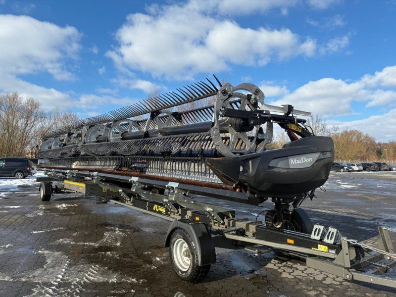 MacDon FD 241 Flexdraper Adapter Claas