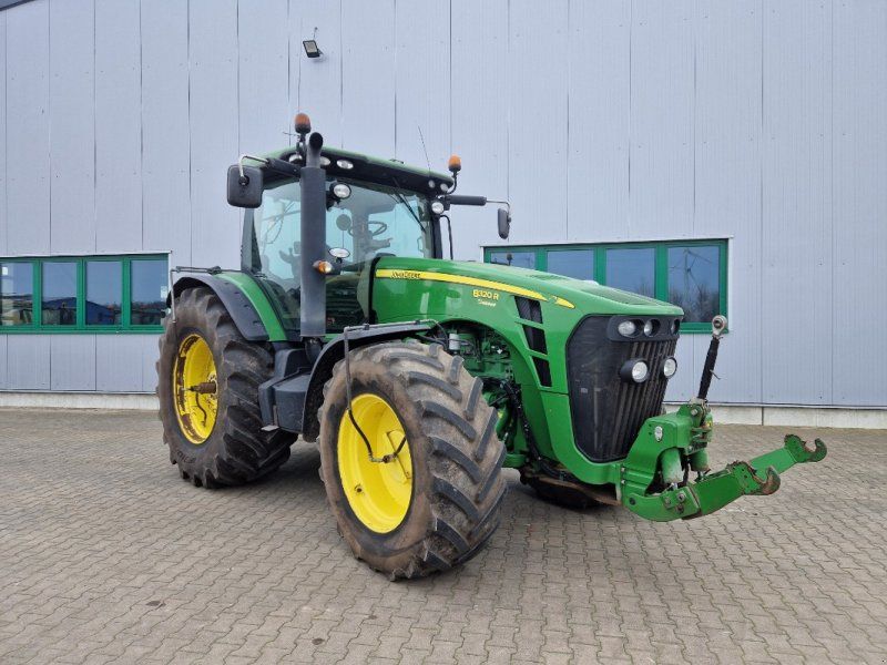 John Deere 8320R
