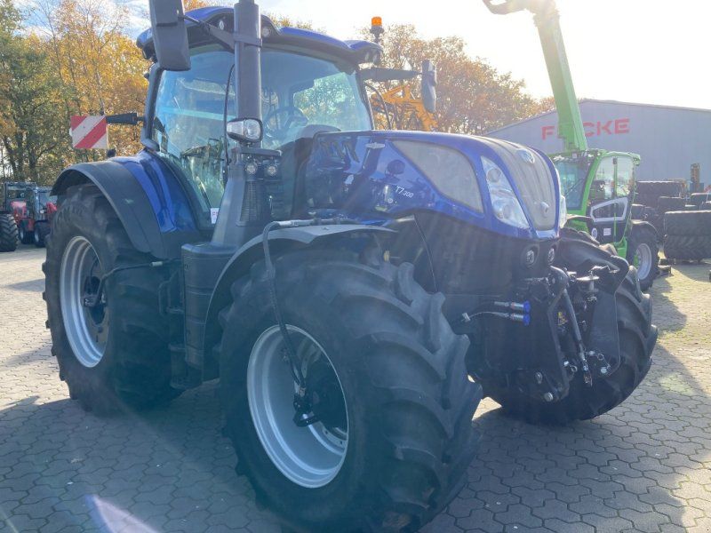 New Holland T 7.300 Auto Command