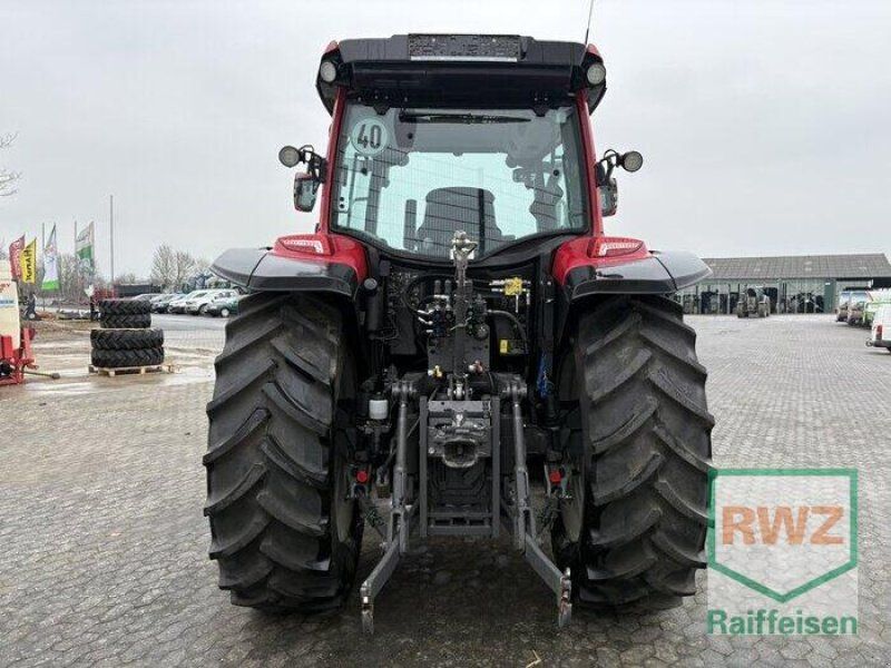 Valtra A105