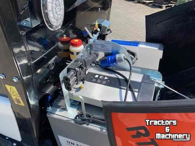 Kubota RT 210E minishovel, electro shovel