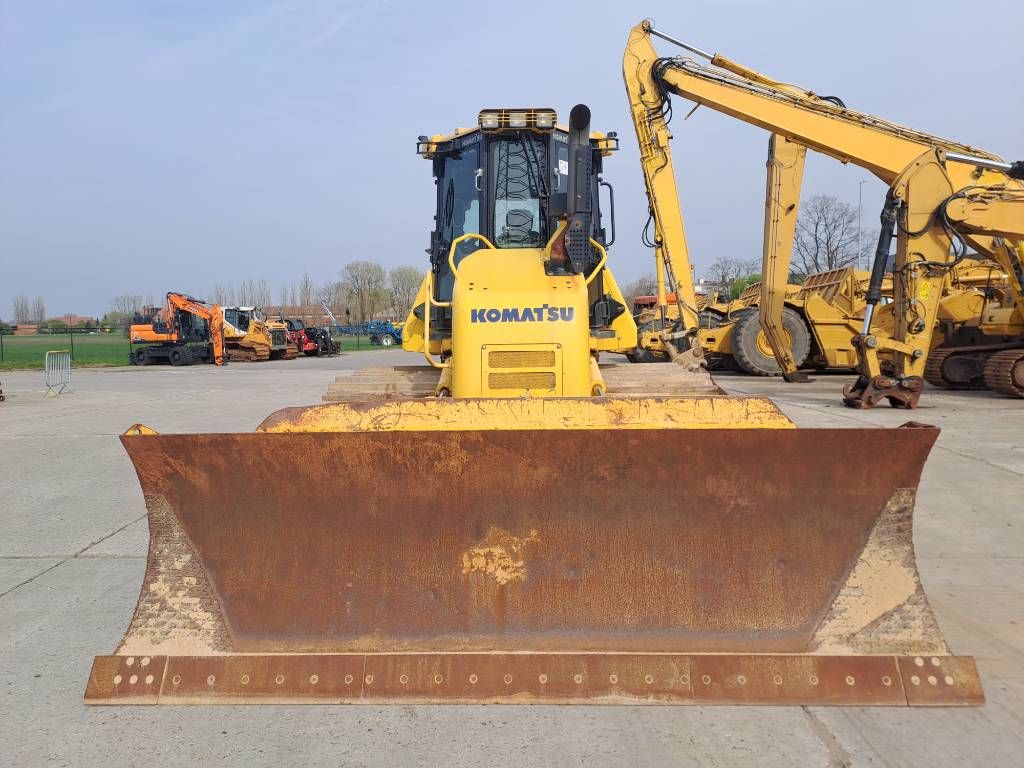 Komatsu D61PXi-24