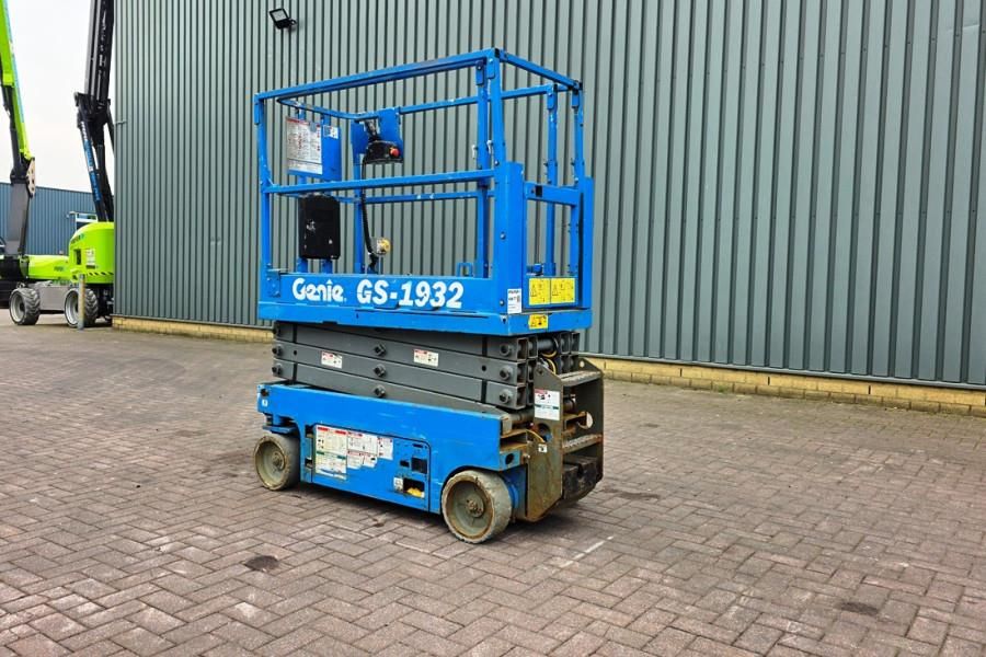 Genie GS1932 Electric, Working Height 7.8 m, 227kg Capac