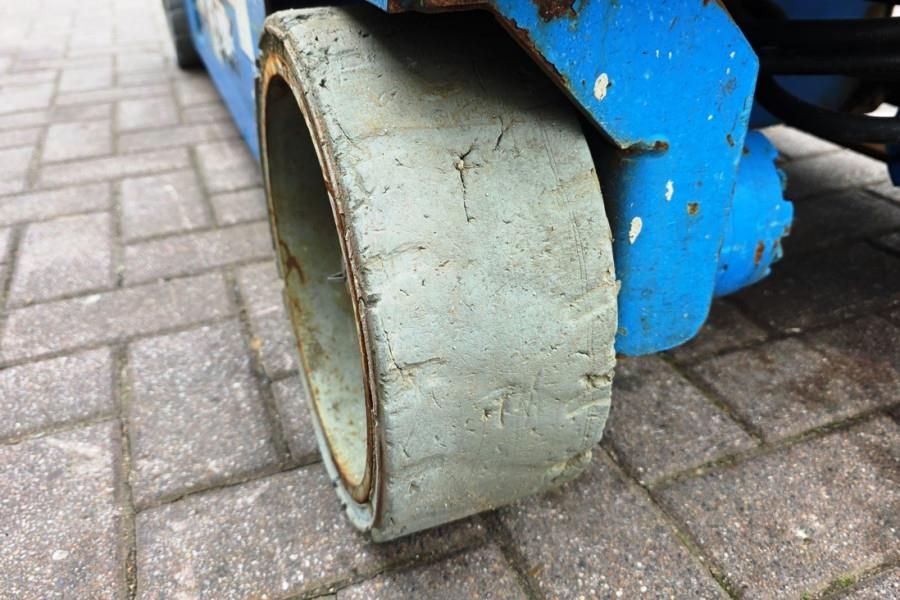 Genie GS1932 Electric, Working Height 7.8 m, 227kg Capac