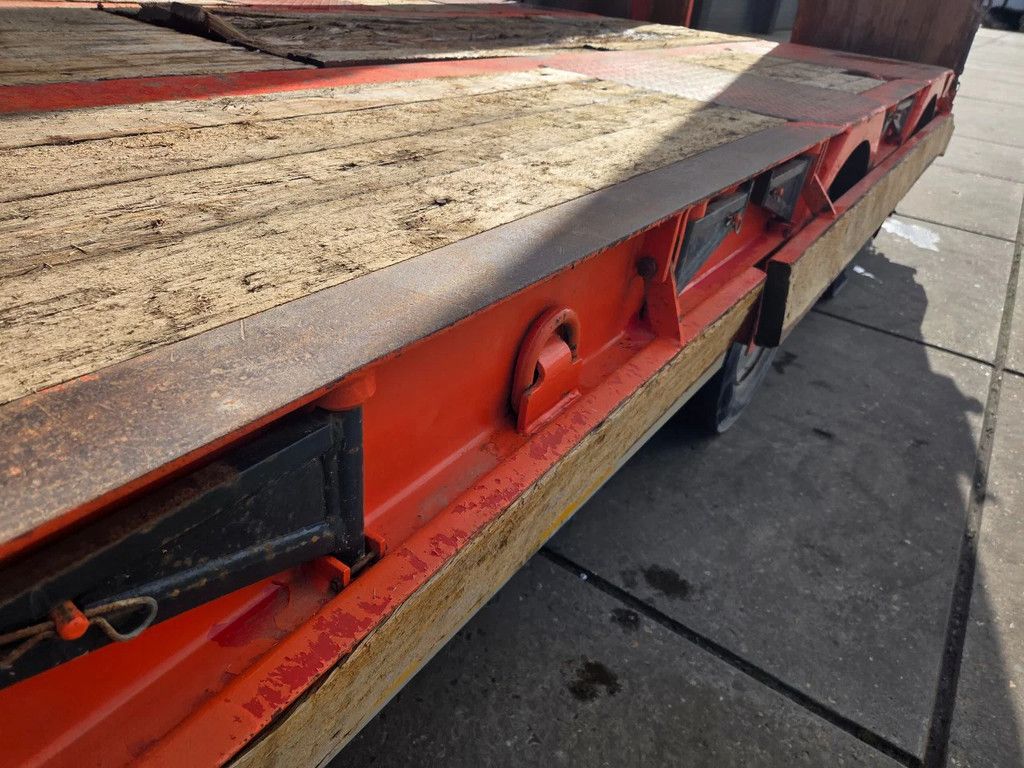 Kaiser 4 as bladgeveerd hydr rampen en verbreders 40 ton totaal