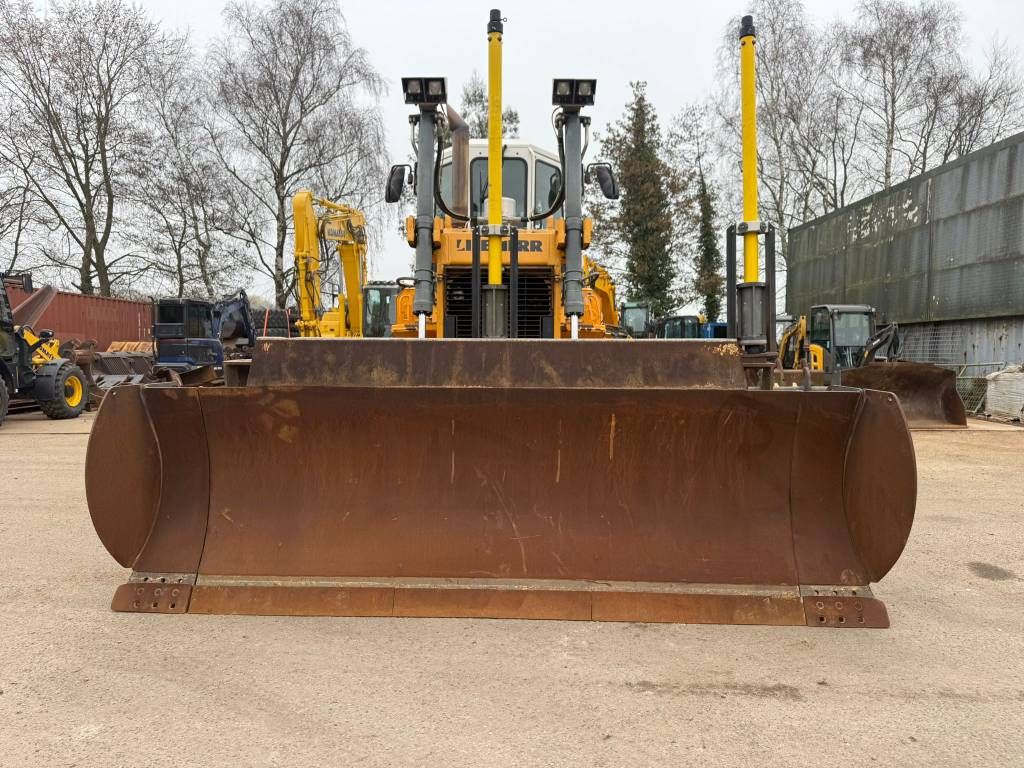 Liebherr PR 724 LGP - only 9055 hours!