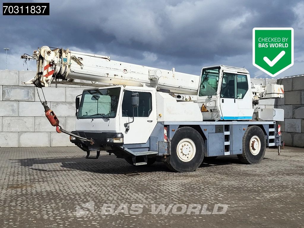 Liebherr LTM1030-2