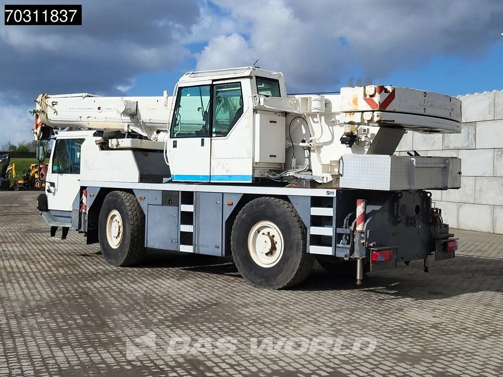 Liebherr LTM1030-2