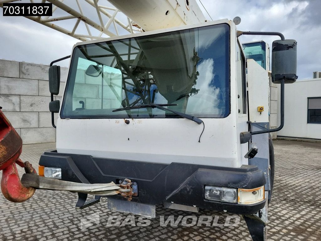 Liebherr LTM1030-2