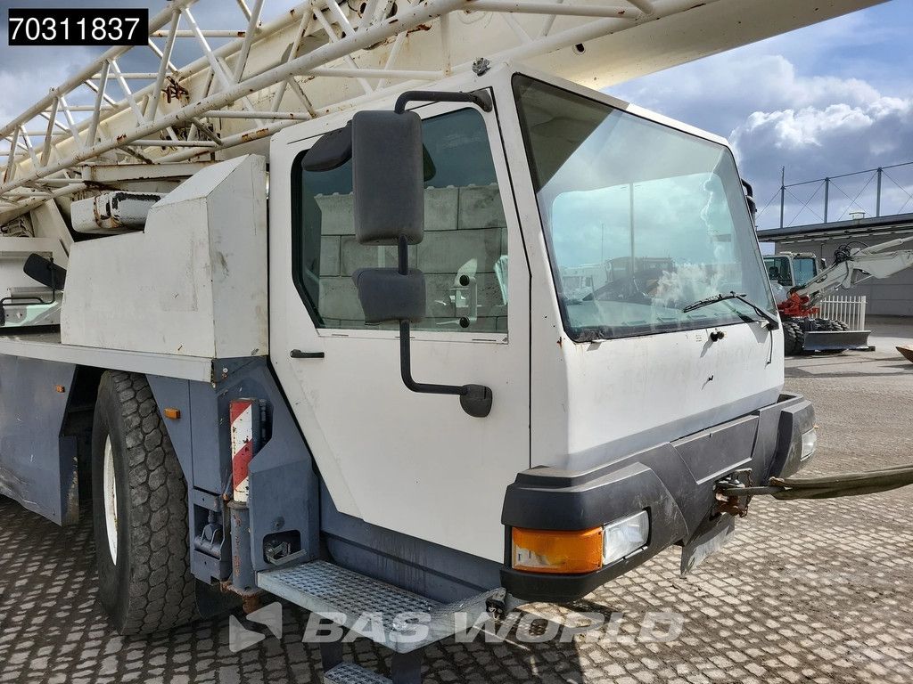 Liebherr LTM1030-2