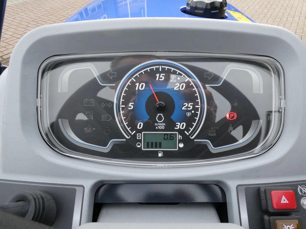 Iseki TM4270 4wd HST / 0001 Draaiuren / Automaat