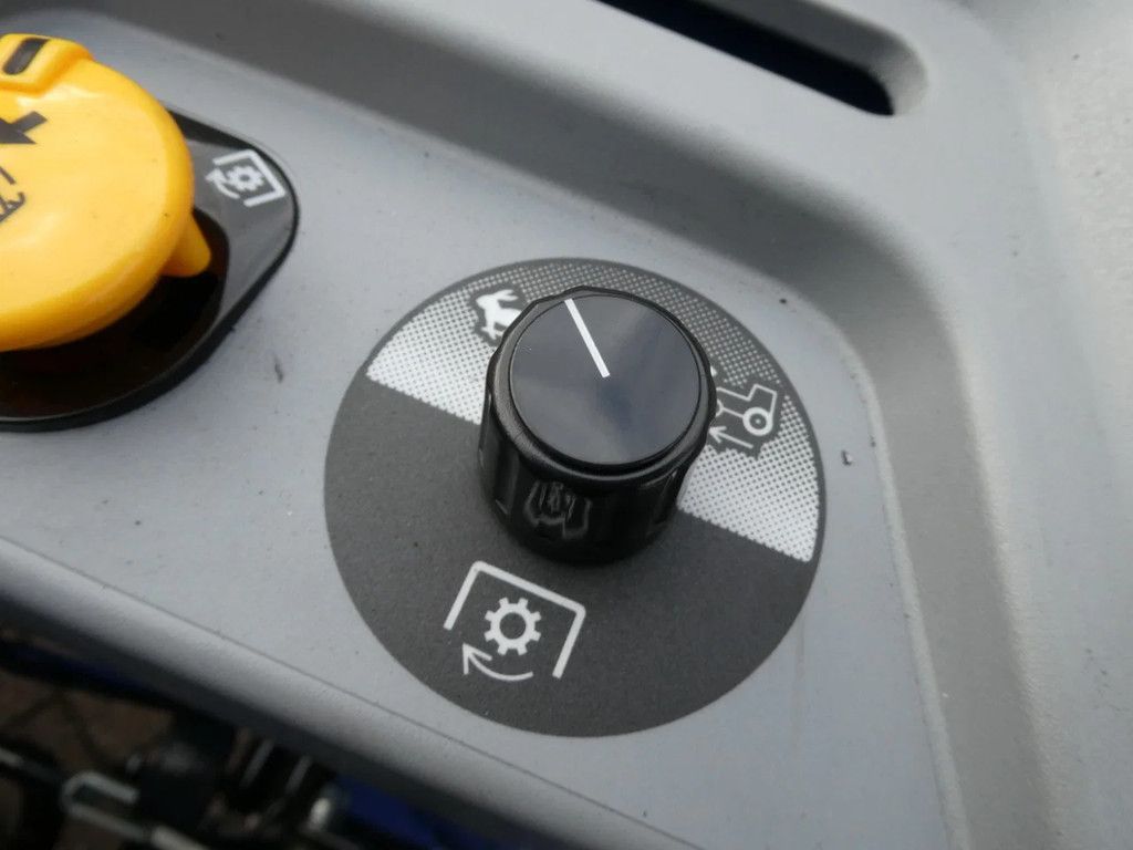 Iseki TM4270 4wd HST / 0001 Draaiuren / Automaat