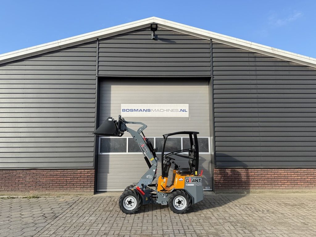 Giant G1100 minishovel NIEUW budget uitvoering €345 LEASE