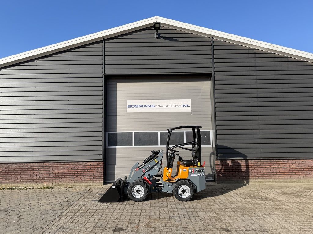 Giant G1100 minishovel NIEUW budget uitvoering €345 LEASE