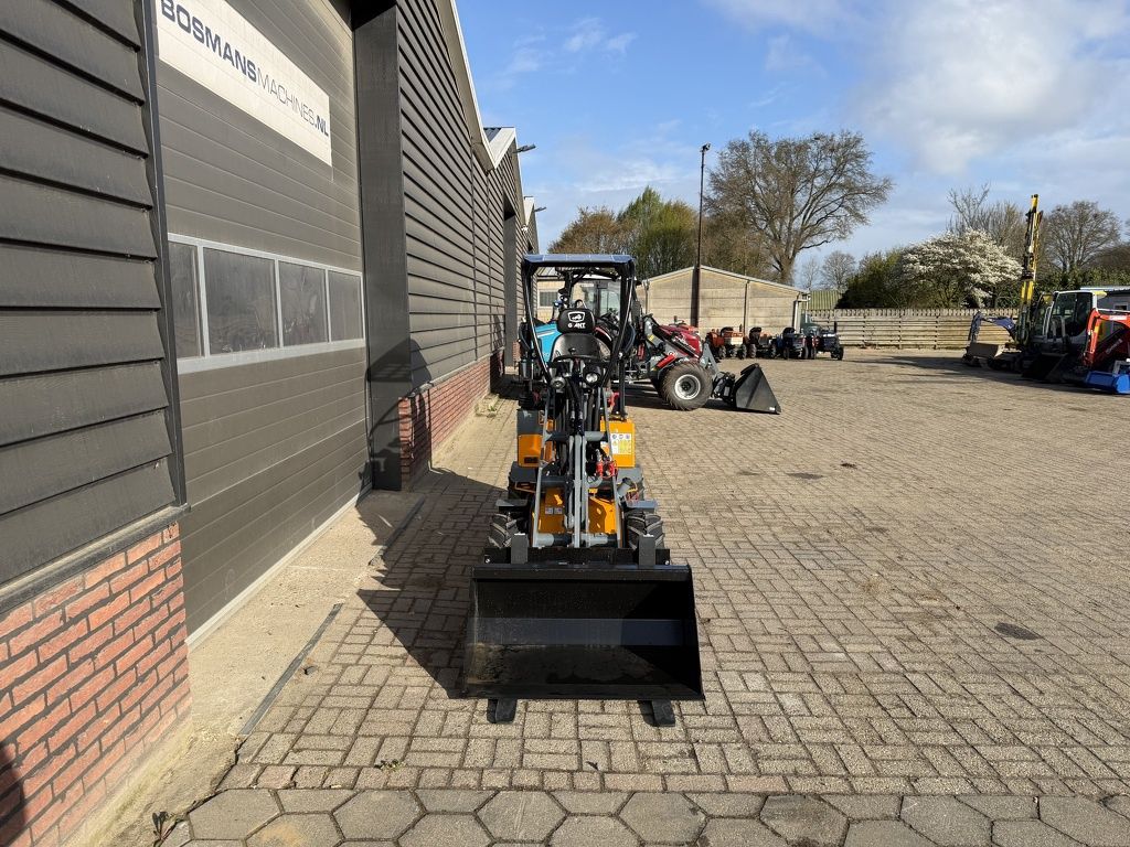 Giant G1100 minishovel NIEUW budget uitvoering €345 LEASE