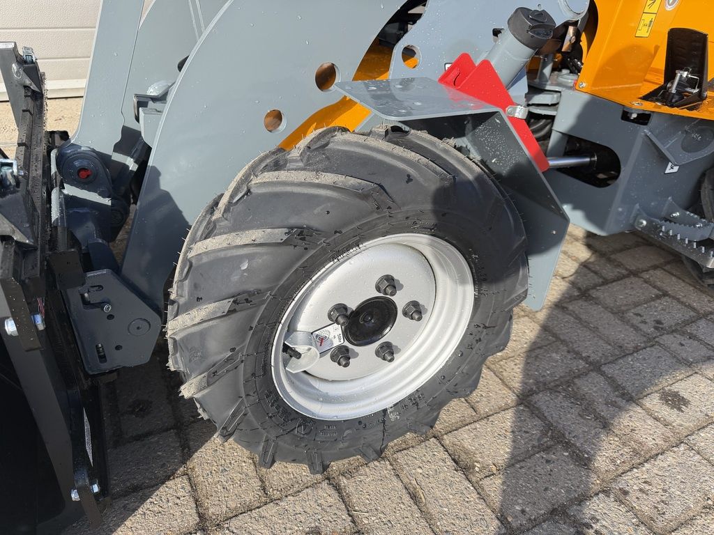 Giant G1100 minishovel NIEUW budget uitvoering €345 LEASE